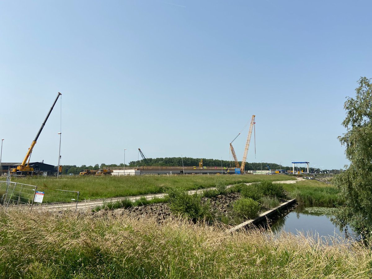 BouwendNL's tweet photo. Het project N307 Roggebot-Kampen blijft toch een gaaf project! Hiermee blijft de regio bereikbaar en veilig. Dank dat we mochten rondkijken @MobilisTBIinfra, @vGelderGroep en @HerikSliedrecht. 👇 #dagvandebouw #debouwmaakthet https://t.co/oZt7t4HnOE
