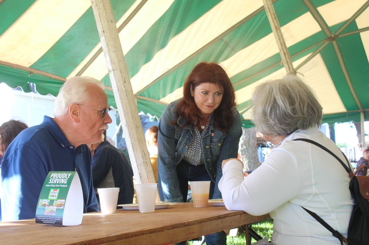 Rebecca Kleefisch tweet media