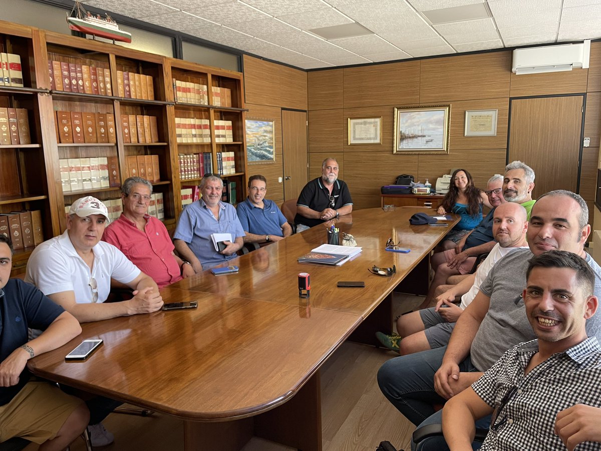 87_opp's tweet photo. Avui reunió dels membres de l’OPP, a Arenys de Mar! Treballant en el nostre Pla de Producció i preparant accions futures 💪🏼
#OPP87 #peixblau #pescadors #encerclament #Catalunya https://t.co/sz56fxXEAF