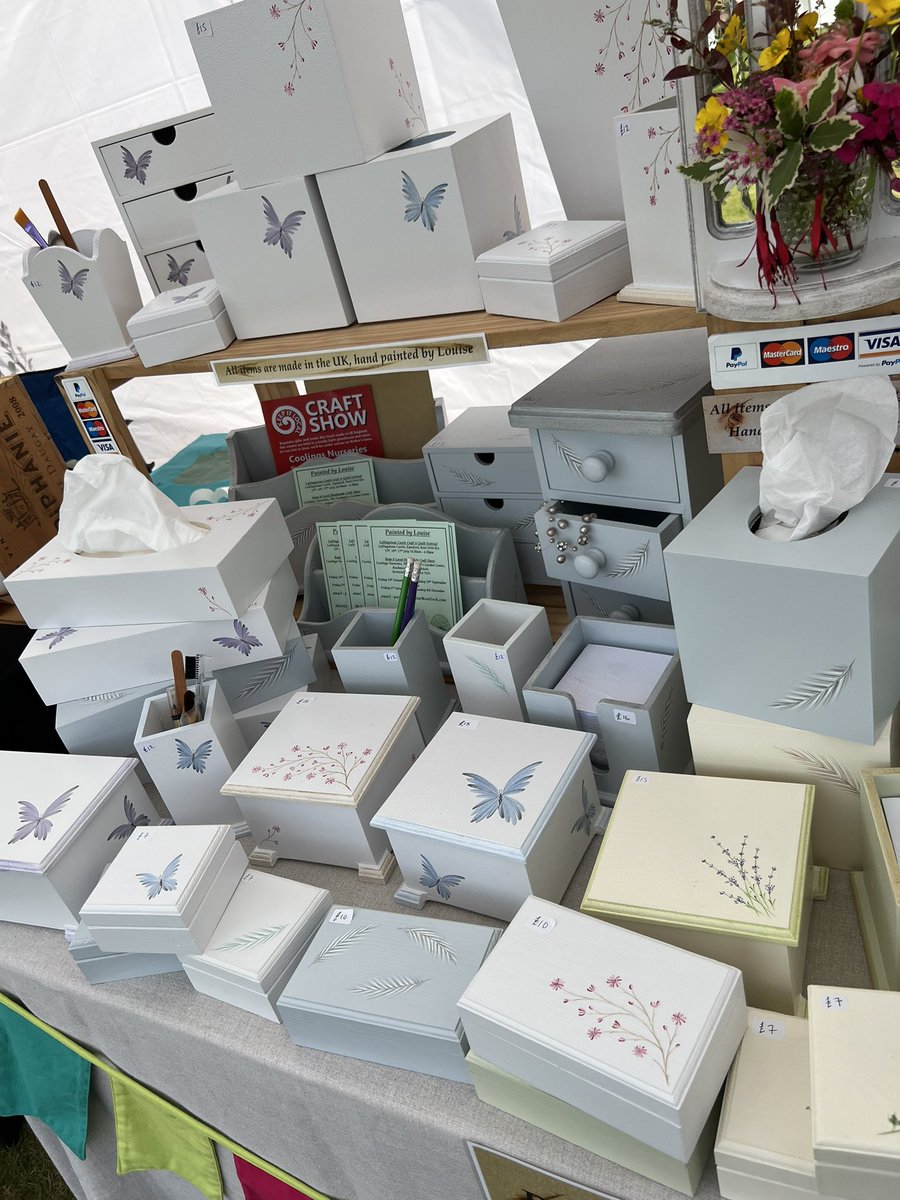 CoolingsGC's tweet photo. Don't miss the Keep it Local Craft Shows here at Coolings until 4pm today and Sunday 19th June, 10am to 4pm.

Parking and entry is FREE.

📍 Coolings The Gardener's Garden Centre, Rushmore Hill, Knockholt, Kent, TN14 7NN (on the lawn outside Arthurs restaurant).

#coolingsgc https://t.co/xH9jZCdTSJ