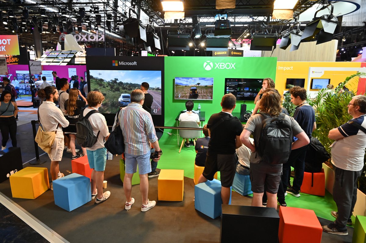 microsoftfrance's tweet photo. @XboxFR @microsoftflight Il est encore temps de passer 👀 #VivaMS https://t.co/lDXrPp22jo