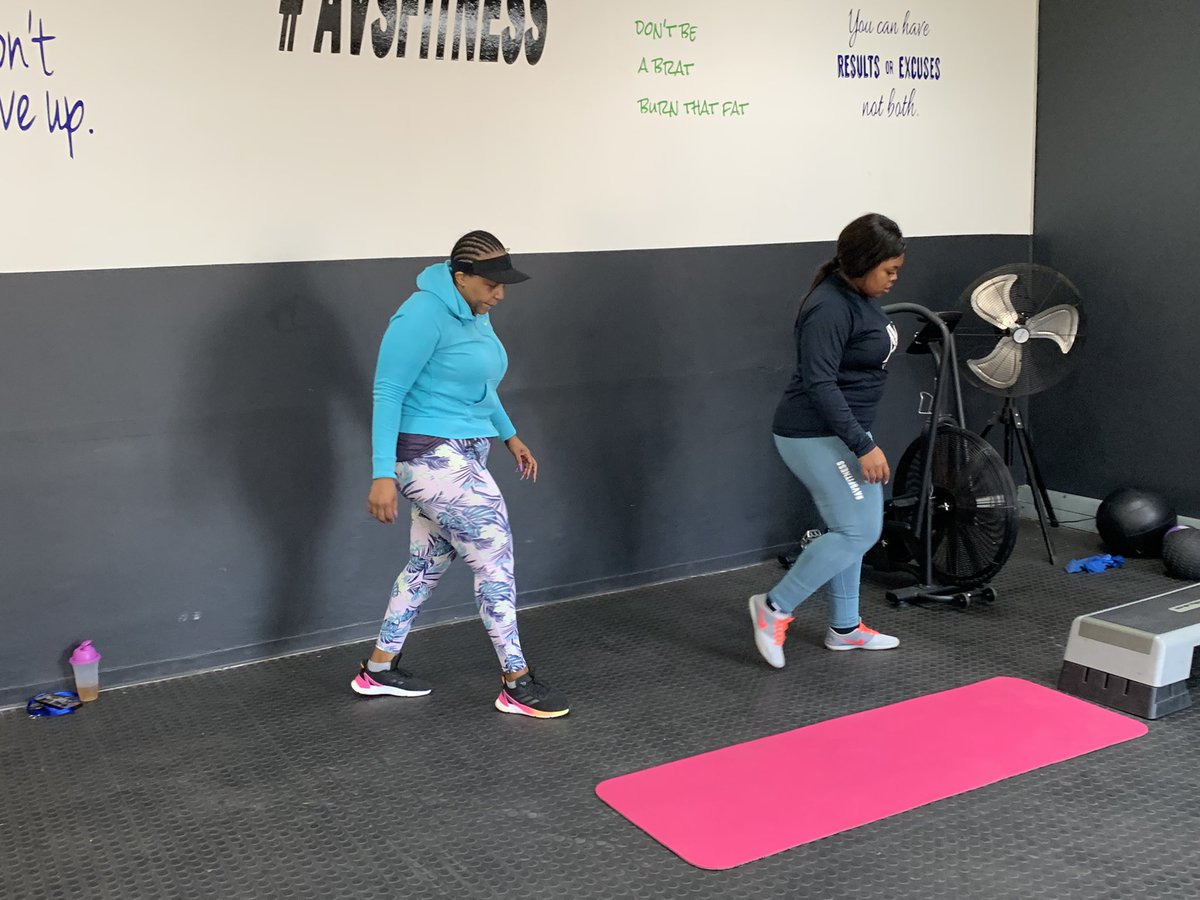 audas_vanschoor's tweet photo. PHOTO DUMP #SWEATYBOOTCAMP
#BootcampforBreakfast #NoExcuses #Smoothies #SaturdayWorkout #fitness #Bootcamp #PAYINMAY
#functionaltraining #lifestyle #Consistency #FetchYourBody2022
#Avsfitness #TEAMAVS https://t.co/sqkUJAj6Ol