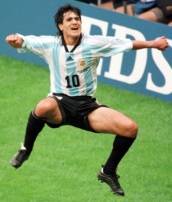 90s Football tweet media