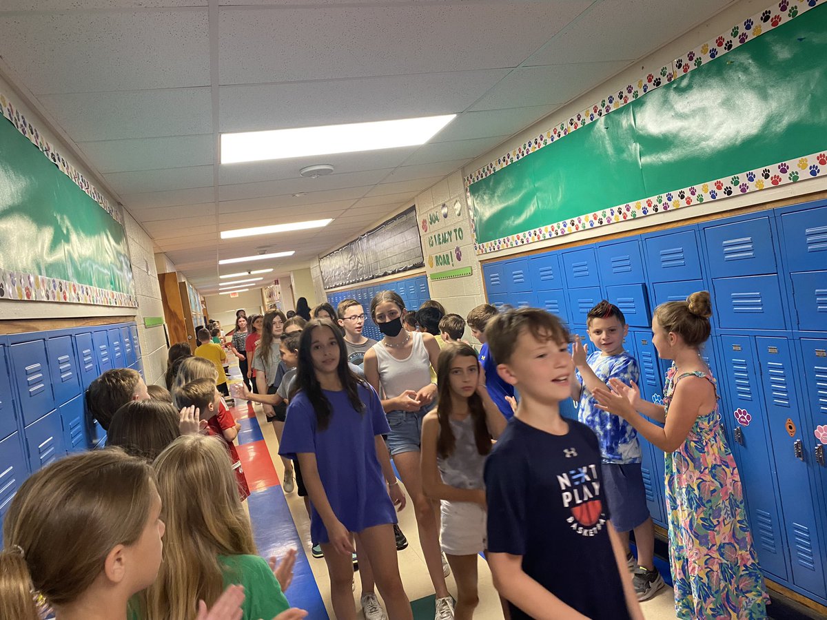 Congratulations to our 5th grade graduates as they head to <a href="/SpringtonLakeMS/">Dr. Robert Salladino, Jr.</a>!! We are so proud of you!!