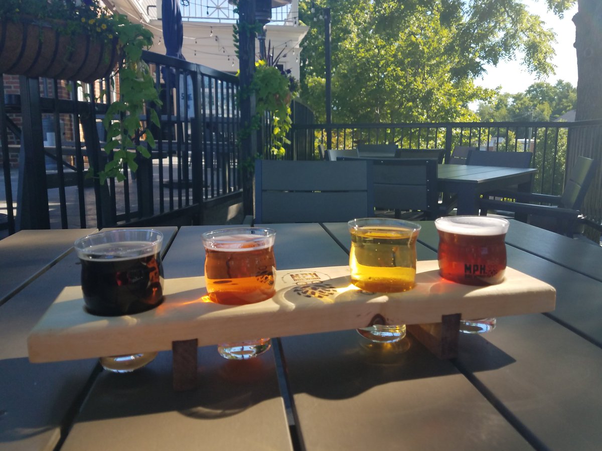 mphbrew's tweet image. Oh what a sight.
The weather is just right for an MPH beer flight.
#HappyFathersDay #FathersDay2022 
@KevinWLWT @RandiRicoWLWT @AdamBurnistonWX @TheGnarlyGnome @Lawson_TV