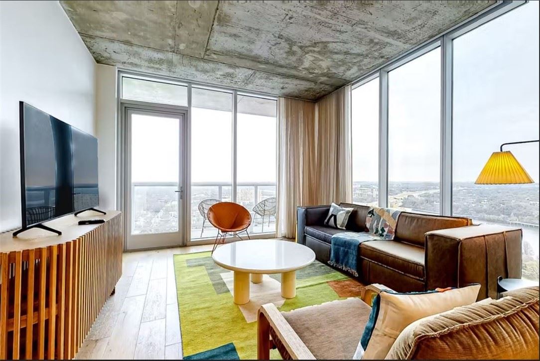 TeamWestRE's tweet photo. New Listing! 1 bed  | 1 bath  | 803 sq. ft.  - Priced at $3,900 
This beautiful 1 bedroom apartment is fully furnished in a new condominium building in the hart of Austin Downtown and walking dista... - https://t.co/SaHpHYfTgT https://t.co/anzNXcheax
