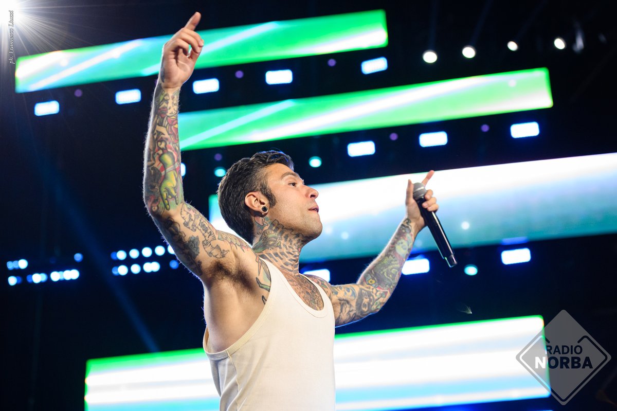 radionorba's tweet photo. @Tananai5  🦦 e @Fedez sul palco del #radionorba Cornetto #battitilive #ladolcevita #sessooccasionale  #bimbiperstrada https://t.co/YrQUXb2T51
