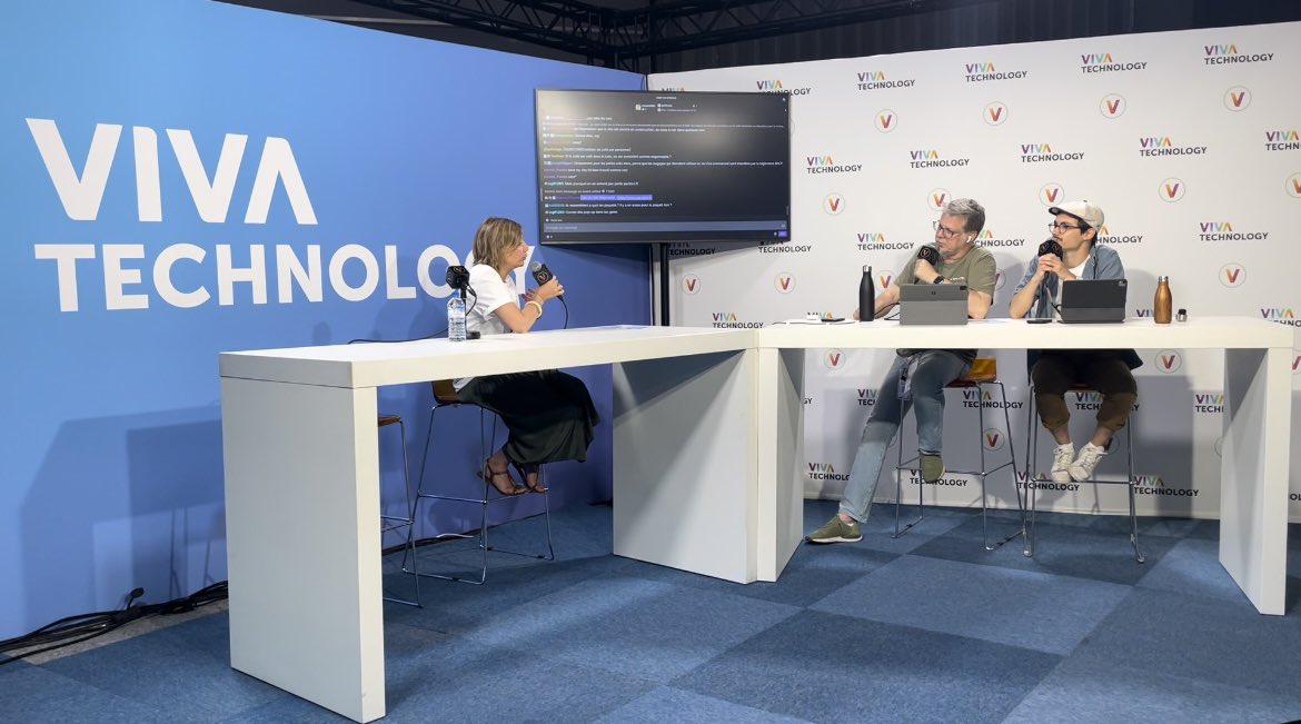 Interview de <a href="/sofbrettewepost/">Sophie brette</a> 
sur le plateau de <a href="/NowtechTeam/">NOWTECH</a> à <a href="/VivaTech/">Viva Technology</a> 🎙🤍

Merci à <a href="/jeromekeinborg/">Jérôme_Keinborg</a> et <a href="/GuillaumeSlash/">gs</a>  de soutenir les startups  #greentech et #ecologique comme WePost!  🫶🏻

Big up aussi pour la démarche de <a href="/regionsud/">region sud</a> et <a href="/ZeBox_/">ZEBOX</a>