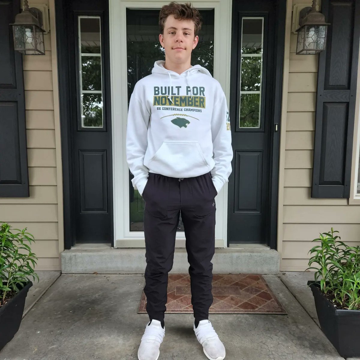 ReddingJD's tweet image. Happy 15th Birthday Mason! Love you! 🎂 🍰🎈😘🏀