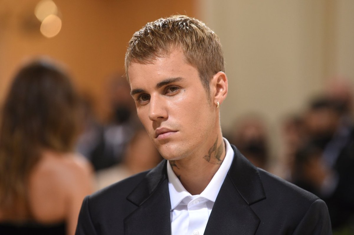 thehill's tweet photo. No evidence Justin Bieber’s facial paralysis tied to COVID-19 vaccine, experts say https://t.co/bv1JpcyWqu https://t.co/XFNTq705ZL