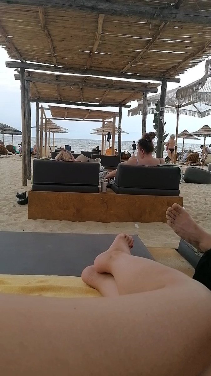 Είμαι κι εγώ που βρίσκομαι εδώ και ασχολούμαι με λύκους nft!! 😂😂😂😂 opensea.io/Lilianmilo_8 #NFT #nftart #NFTGiveaways #NFTProject #NFTartist #nftdrop