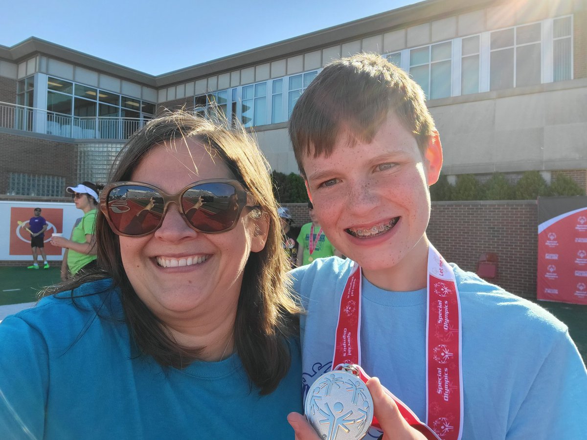 JenniferMilinki's tweet photo. Off to a great start at summer games! Caden with the silver in the mini jav! #lisleonepride #solimitless https://t.co/OmfhmJaX73