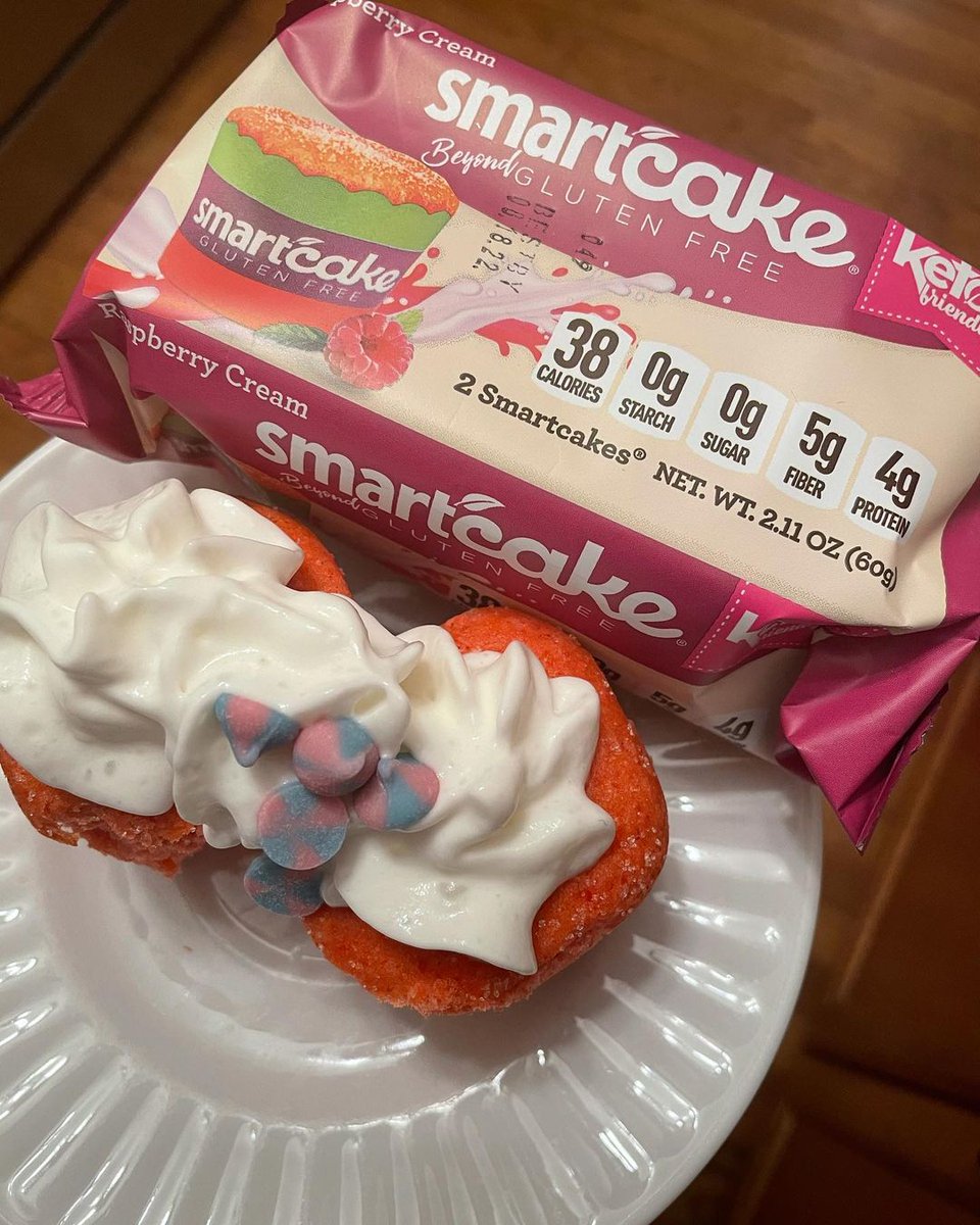 SmartBaking's tweet image. A weekend treat doesn't have to mean getting off track! ww_veggiesandchocolate on Instagram proves that with this awesome Smartcakes® creation. How do you dress up your Smartcakes®? #Smartcakes