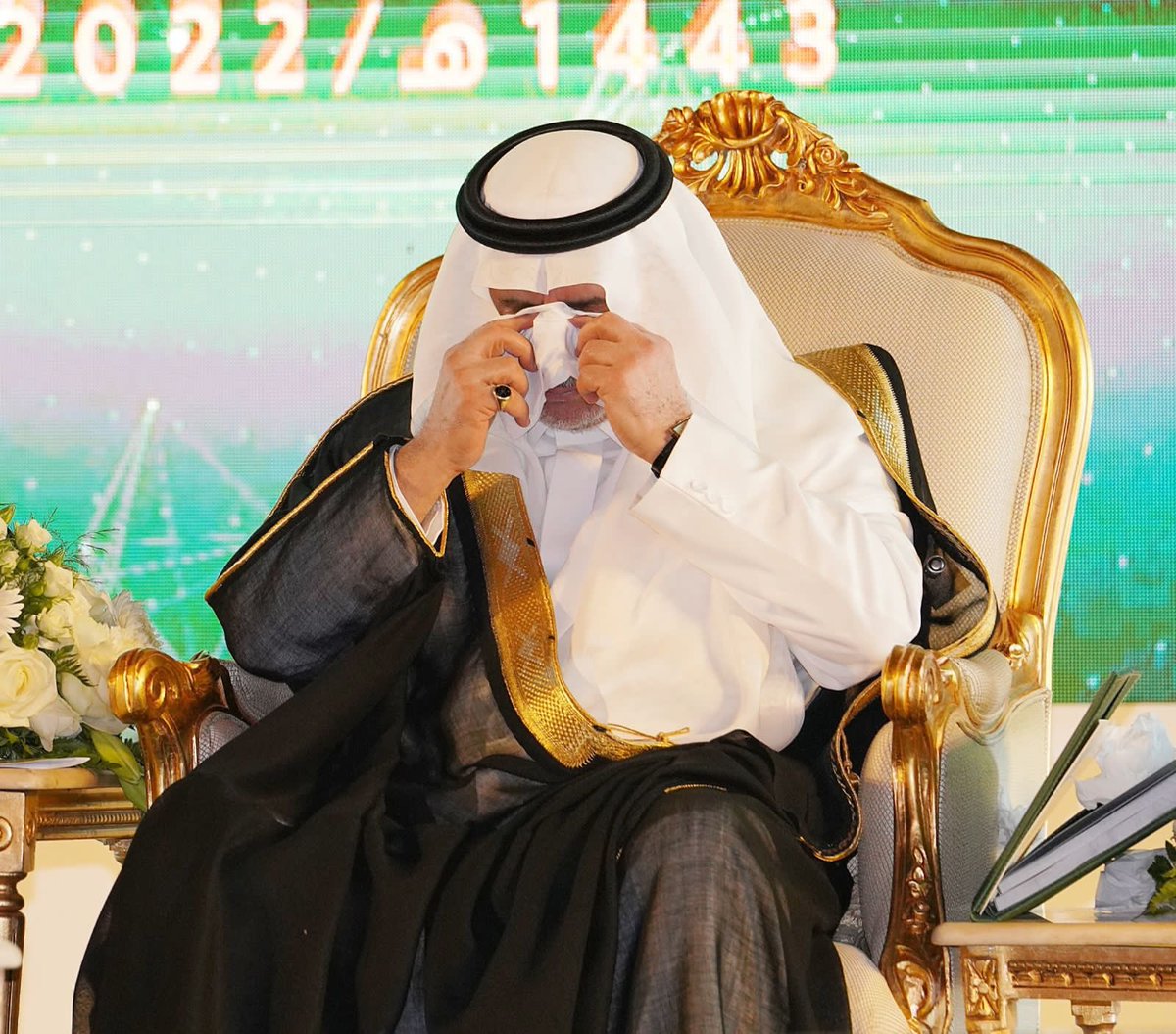 thameri405's tweet photo. تألق أمير منطقة #تبوك صاحب السمو الملكي الأمير فهد بن سلطان بن عبدالعزيز في حفل تخرج أبطال جامعة #تبوك @U_Tabuk نابع من حب عظيم ترسخ في قلب سموه لأهل هذه المنطقة وعن عشق تأصل في قلوب أهلها لسموه الكريم ، لذلك ترجمته العيون
@TabukPrincipal @Aliqhtani9096 
❤️ https://t.co/2prYBgUmaA