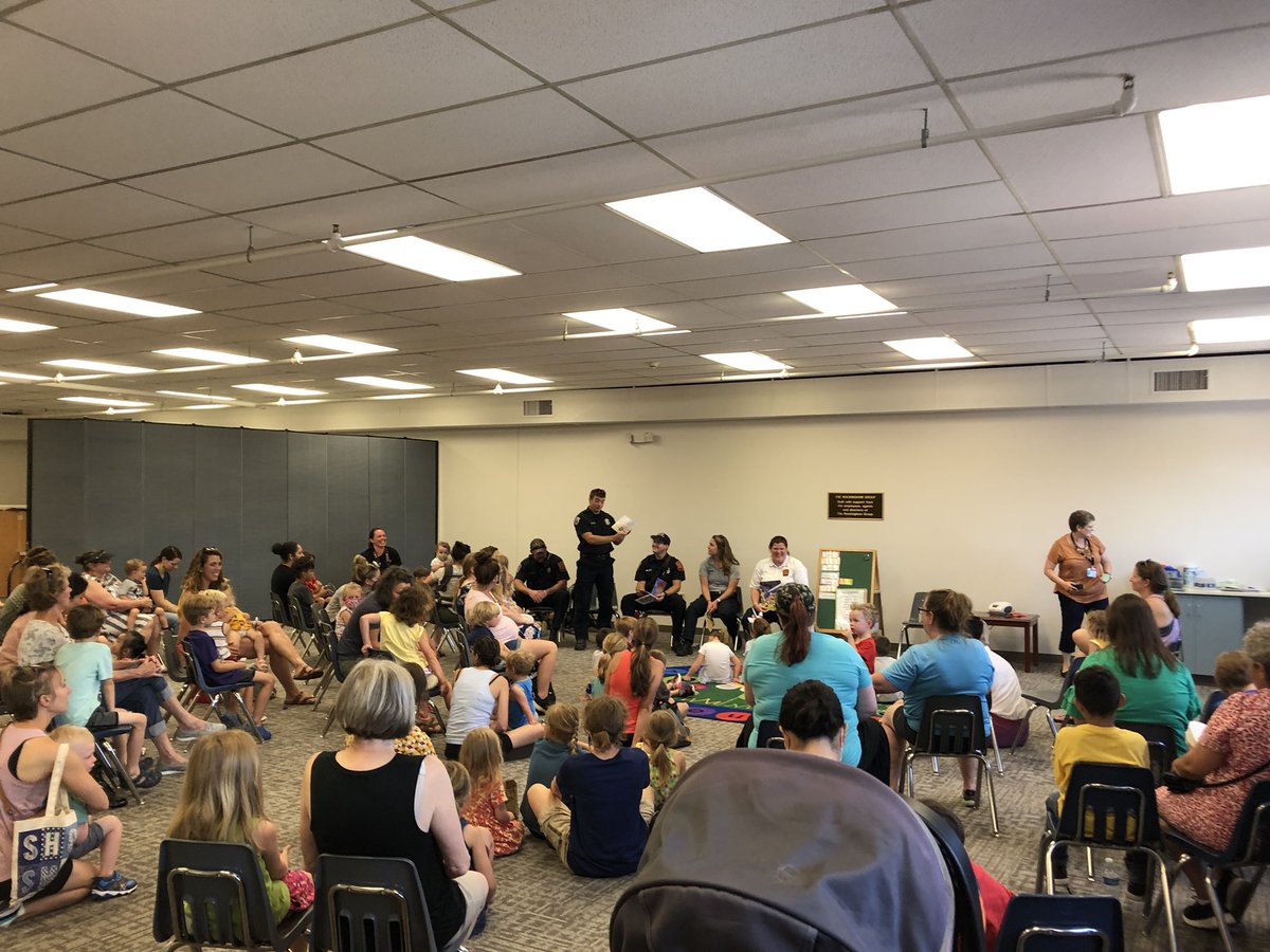 Tobia698's tweet image. Greatest Day! Got to hang out with @HFDVA #Engine23 “B” shift &amp;amp; @ErinStehle @MassRegLibrary for kids day! An amazing time of community engagement w/ stories, friendly #FF, and touch-a-truck. #FunWasHadByAll #GreatCrowd