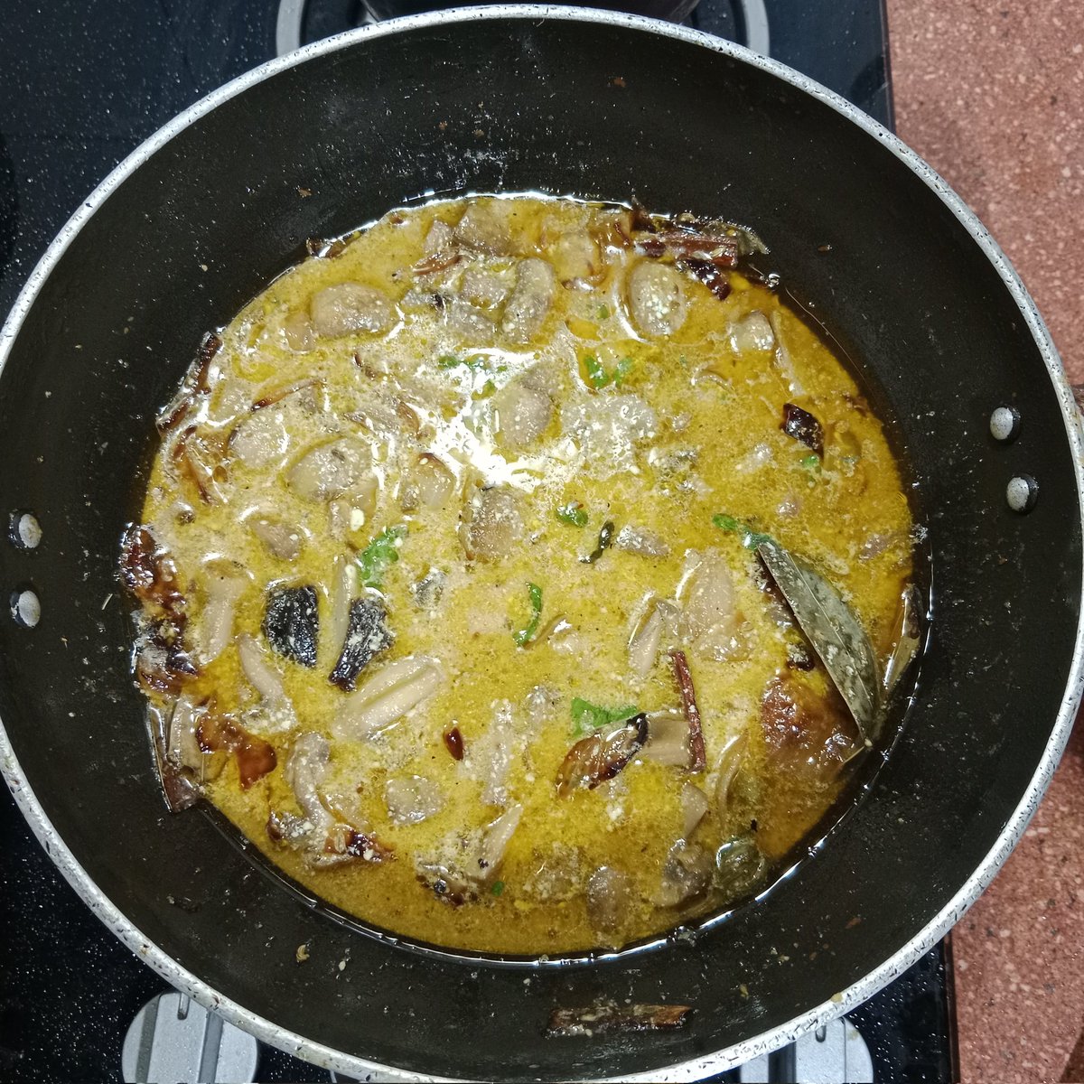 ambikasukumar's tweet photo. Power nutrition - mushroom and curd ... Mushrooms are power packed with nutrition , plant source for proteins ... Curd is know for it's probiotic nature .... Mushroom yakhni ... #mushroom #mushroomyakhni #nutrition #glutenfree #veganfood https://t.co/Da7MTw8xnJ