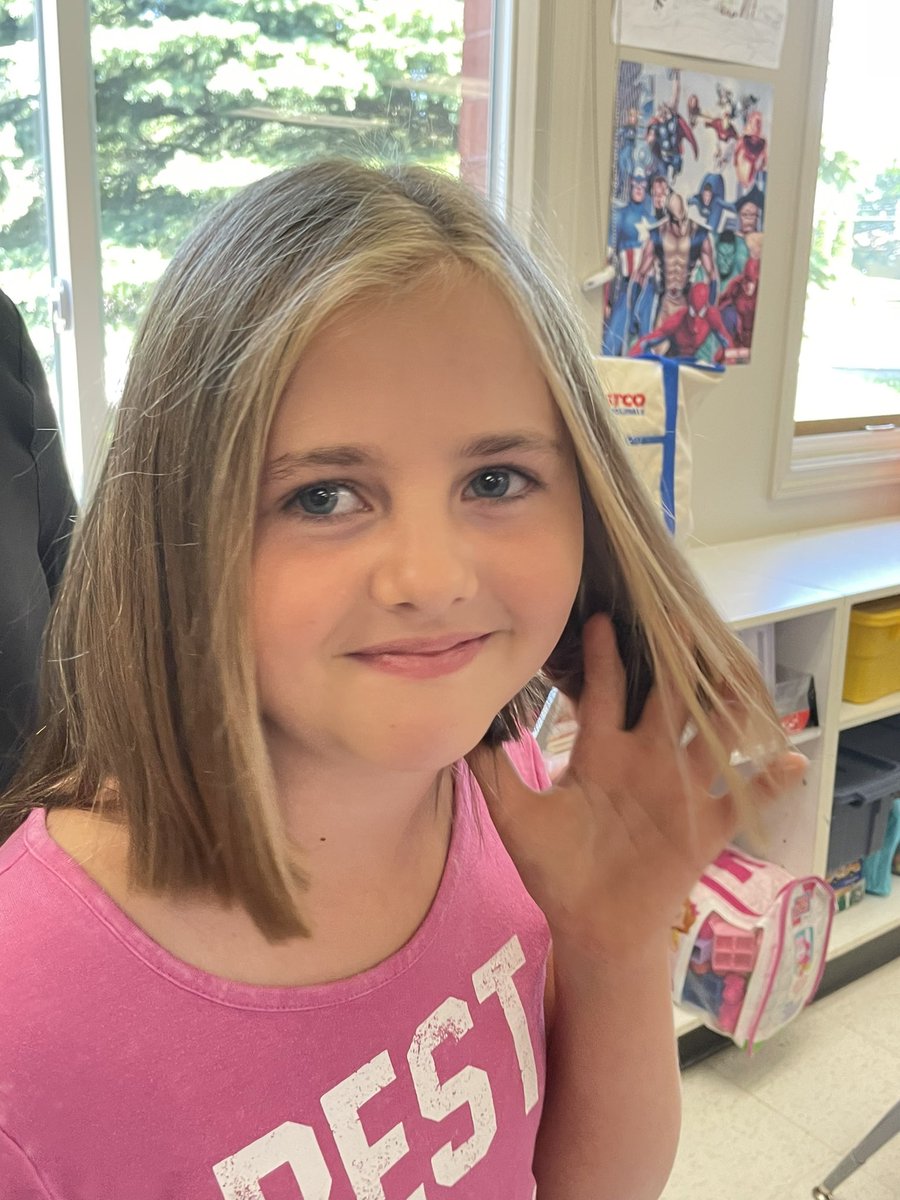 sjfgator's tweet photo. A huge shout out to Michaella, who hopes to raise awareness through donating her hair to make wigs for children who have lost their hair due to cancer treatments. A big thanks to Mr. O’s Gr. 3 class for your support! @WellingtonCath #LoveWithAnOpenHeart https://t.co/KIoLBhRQjU