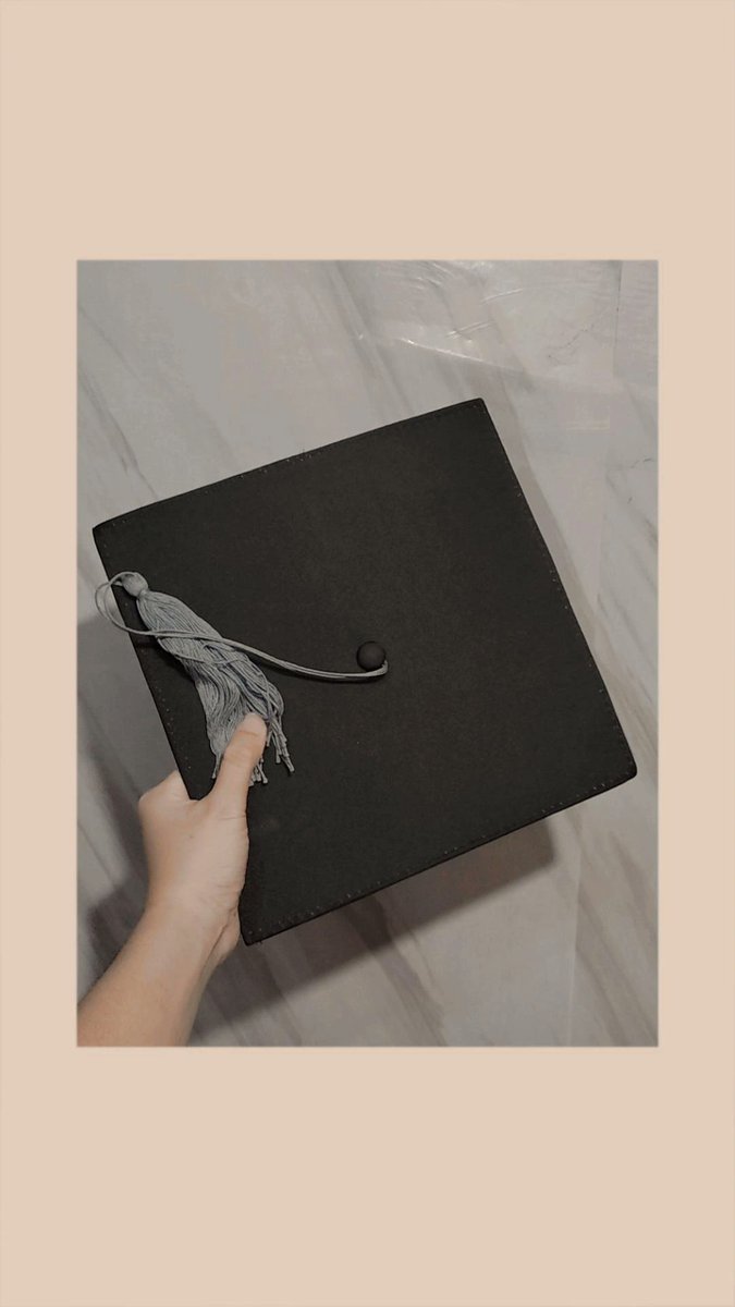 hey_itsme_Ems's tweet photo. This is it!!! Thank you Lord! 🥺❤️
#BATCH2022 #NATATANGI #QCU https://t.co/z7izR4LIKQ