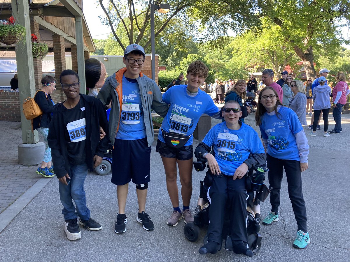 MayfieldService's tweet photo. Service to others doesn’t end at graduation, it’s just the beginning. 

Our Mayfield alumni make us proud as they continue to share their kindness, empowering those around them. https://t.co/t2mQLJPobL