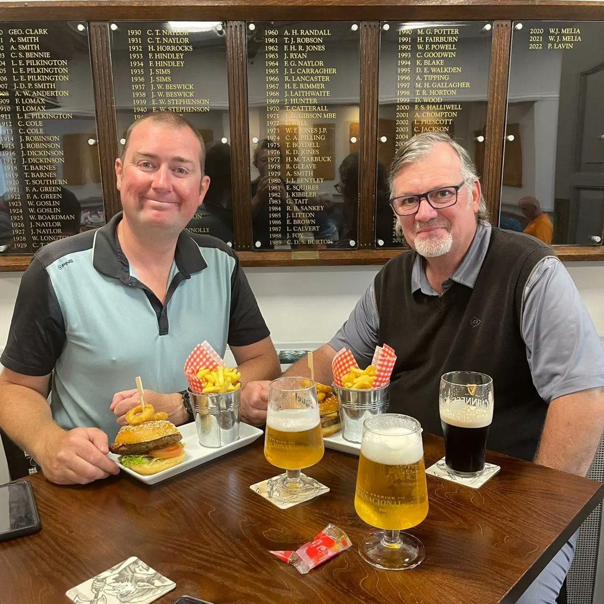 HaydockParkGC's tweet photo. Food, drink and golf. What Saturdays all about! 😍

Great to see our members enjoying themselves this afternoon after today's competition! 🙌

#haydockpark #golf #members https://t.co/gcdkddLOjy