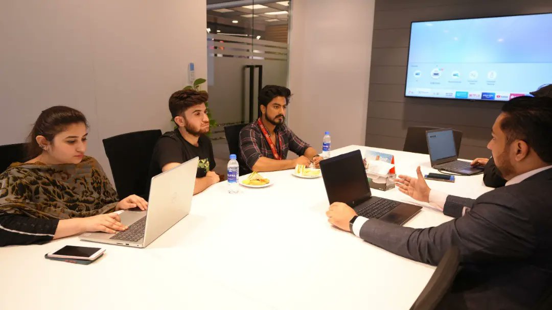 GoldRaas_'s tweet photo. Highlights from Al Rauf Gold Raas - Client Meetup in #Karachi.
Call us at: 021 111 555 555
visit: https://t.co/ZHAd3mbdjK
#Clientmeetup #GoldRaas #MarketedByGraana https://t.co/gAdkQMZ7HX