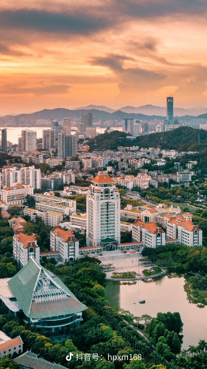 TripInChina's tweet photo. Xiamen University. https://t.co/gj018pe3N2