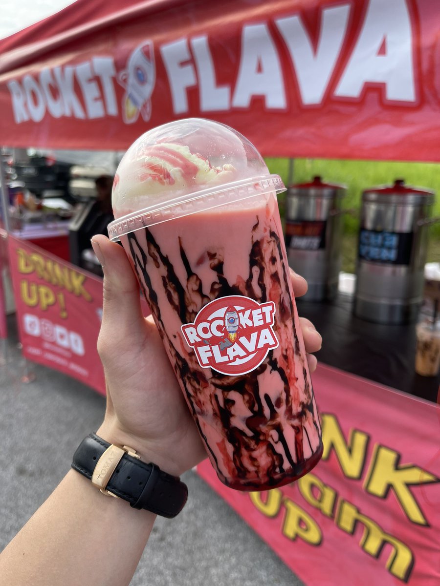 kingarep_'s tweet photo. Salam semua, saya baru buka booth @Rocketflava di padang polo Ipoh. Kami start meniaga pada pukul 3pm - 7pm. Esok siapa yang datang beli kami bagi FREE drizzle. Korang support rt pun dah bersyukur sangat 😄🙏 https://t.co/hpEKmksuy3