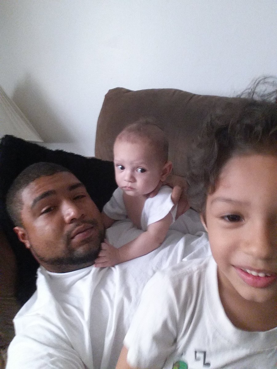 zalesone's tweet photo. Gang Shit
I heard them Gonzalez boys are #sonsofguns
#dadstyle https://t.co/tZ4DhmodVh