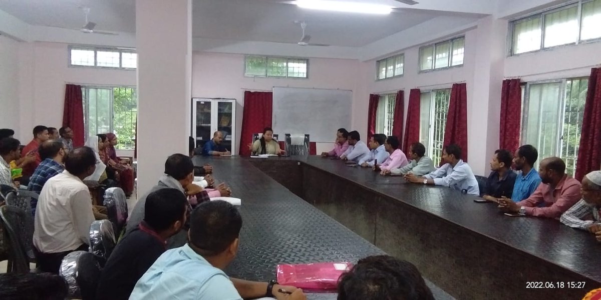 dccachar's tweet photo. An urgent meeting was called today in the conference hall of the Circle office Katigorah with all the incharge of the relief camps. Instructions were provided regarding better facilitation of the inmates and distribution of GR and stock register etc. https://t.co/ugdBoy6YaU