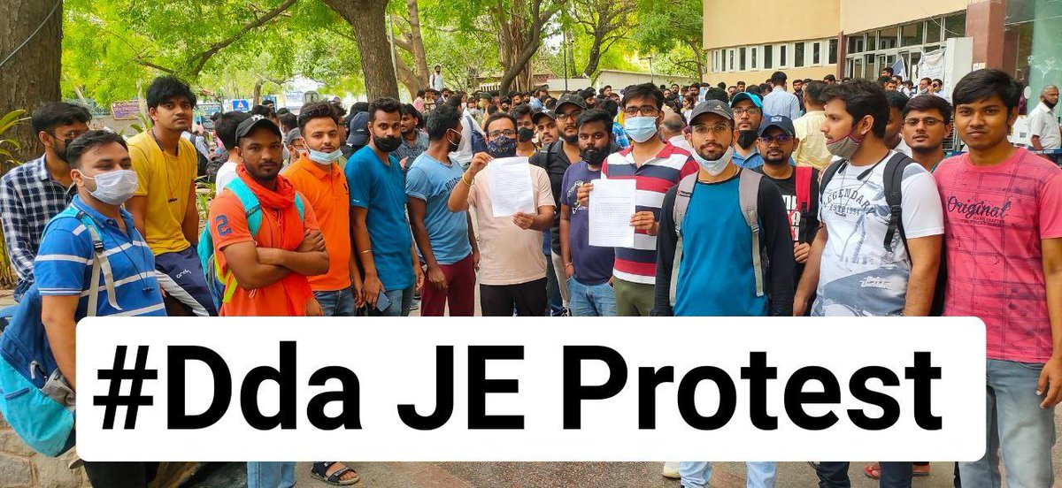 deepaky04070053's tweet photo. @Abhinav_Pan @TheLallantop @official_dda sir, DDA ME 600 STUDENT GAYE APNA SHANTI SE GYAPAN DIYA, VC, VC PEREONNEL SE APPOINTMENT LIYA, @LtGovDelhi  sir se 2000 appointment request dali, 5000mail kiye sir, 2500 telephone, phir bhi DDA said examine kar rahe hamne Sare proof d 1/2 https://t.co/ODY0E9ZOqi