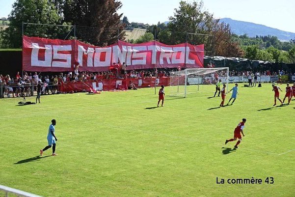 UltrasMadeinFR's tweet photo. ⚽️ US Monistrol - Le Puy (finale coupe Haute Loire) 
📆 10/06/2022 
📢 Ultras Planfoy 2013 ! https://t.co/2IIBYdZUc4