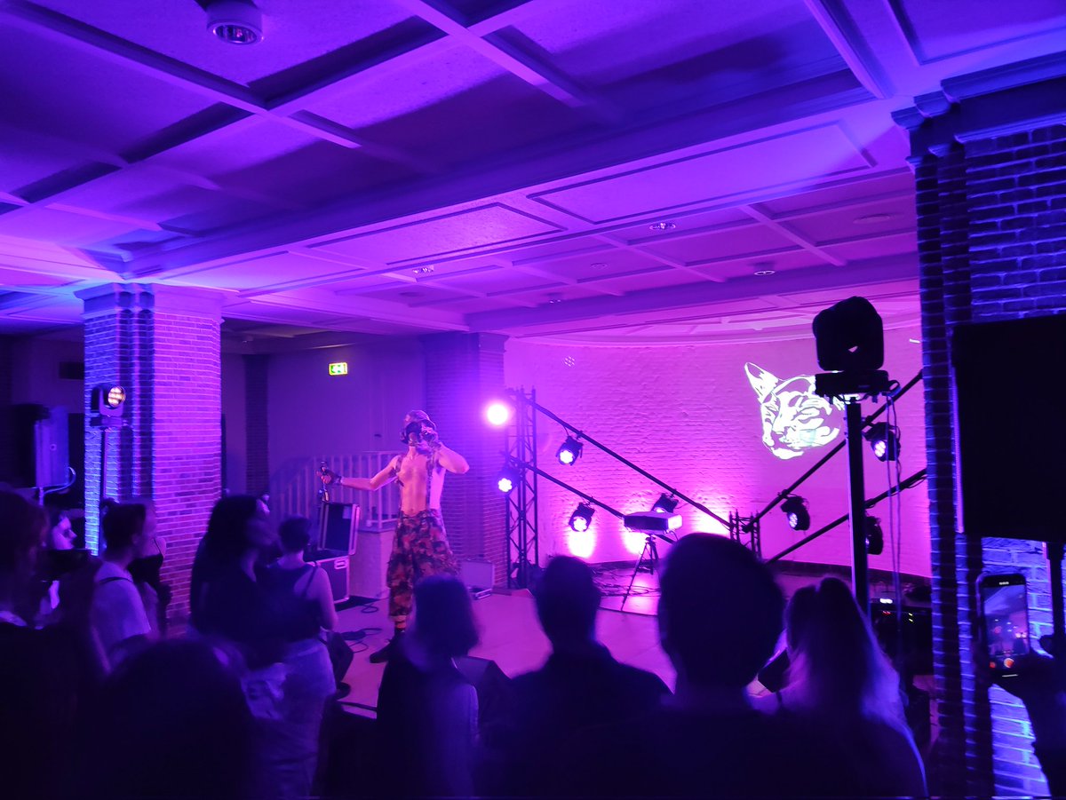twitpeet's tweet photo. .@Grauzonefest impressies van gisteren. Nu op weg naar meer! #Grauzone #Grauzonefest #GZ22 https://t.co/BGKKVI9q5I