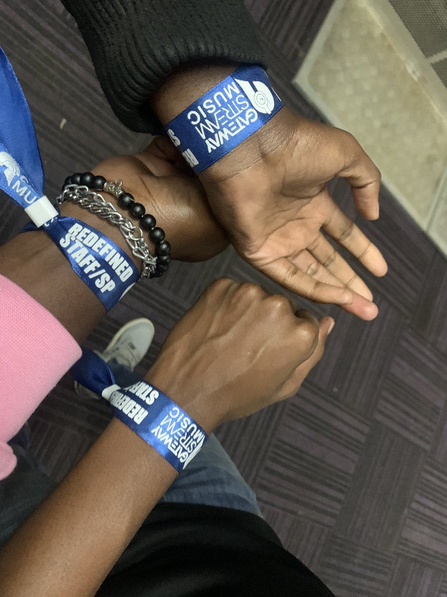 eargroundtv's tweet photo. #REDIFINED | earGROUND STAFF !!! at the #filluphicc
#newvoicesamplified #filluphicc #earground https://t.co/gxe2evDQMY