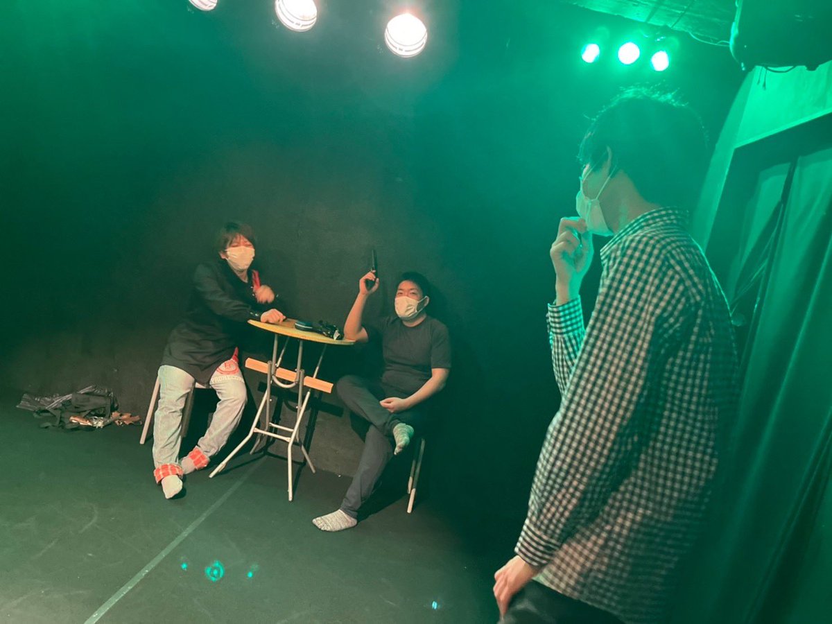 SubutaMK's tweet photo. 【1日目終えましたー!】
こんばんは!劇団SUBUTA!です。
朝からゲネ、映像撮影、1ステ目と怒涛の日々でした!
ご来場いただいたお客様、誠にありがとうございます🙇♂️🙇♂️🙇♂️
明日もお昼、夜の回とありますので最高の舞台を届けられるように頑張りますー!
#キルバン #キルキルバンバン #SUBUTA https://t.co/wXRCjgA5z0