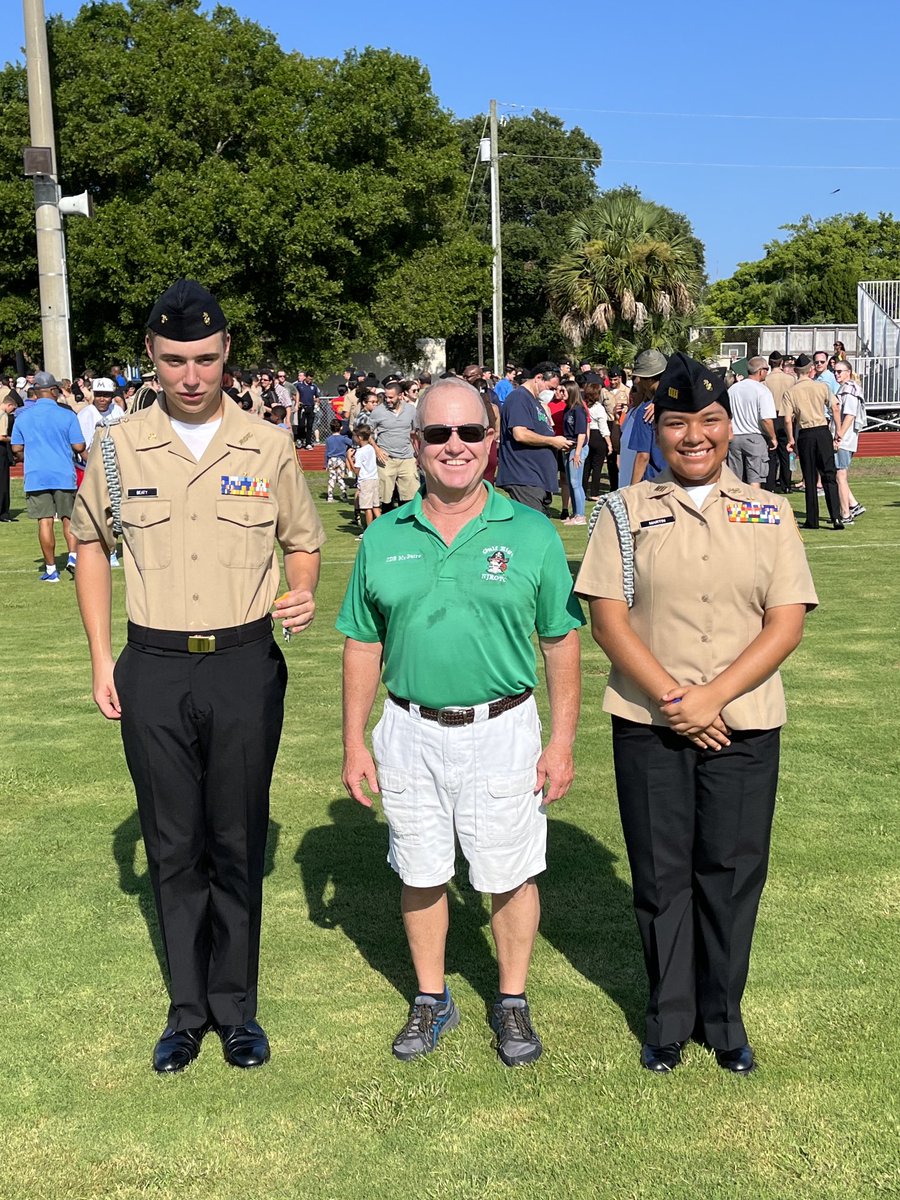 mc_jmcguire's tweet photo. Cadets Luz Martin and William Beaty graduated from Leadership Academy today. Cadet Beaty was the Honor Cadet for his Company with a 99% academic average while Cadet Martin won her Company’s Brain Brawl. Way to go BUCS! ⁦@gulfhighschool⁩ https://t.co/zG5solrBK0
