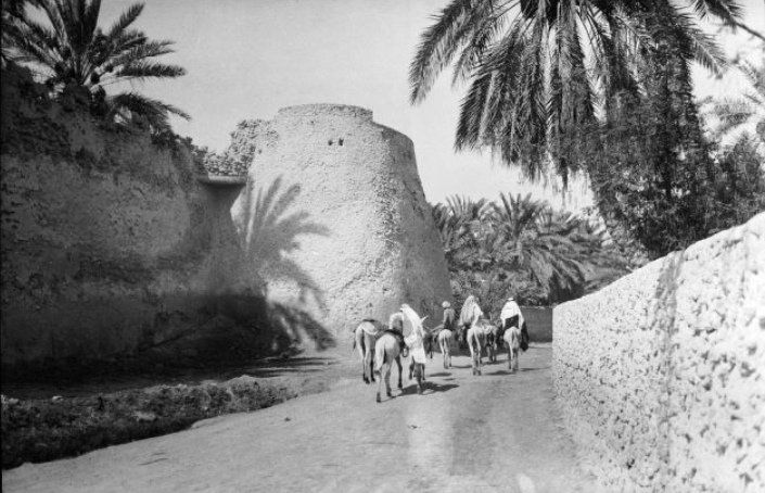 Rakan_sultanm's tweet photo. لدي عشق عن ماضي لا اسمع منه إلا لطف القلوب و طهارة النفوس
Love with my past, from which I hear nothing but the kindness of hearts and the purity of souls
❤️
#ماضينا
#جيل_الطيبين
#history
#my_kingdom
#KSA https://t.co/8bBZzYBlz6