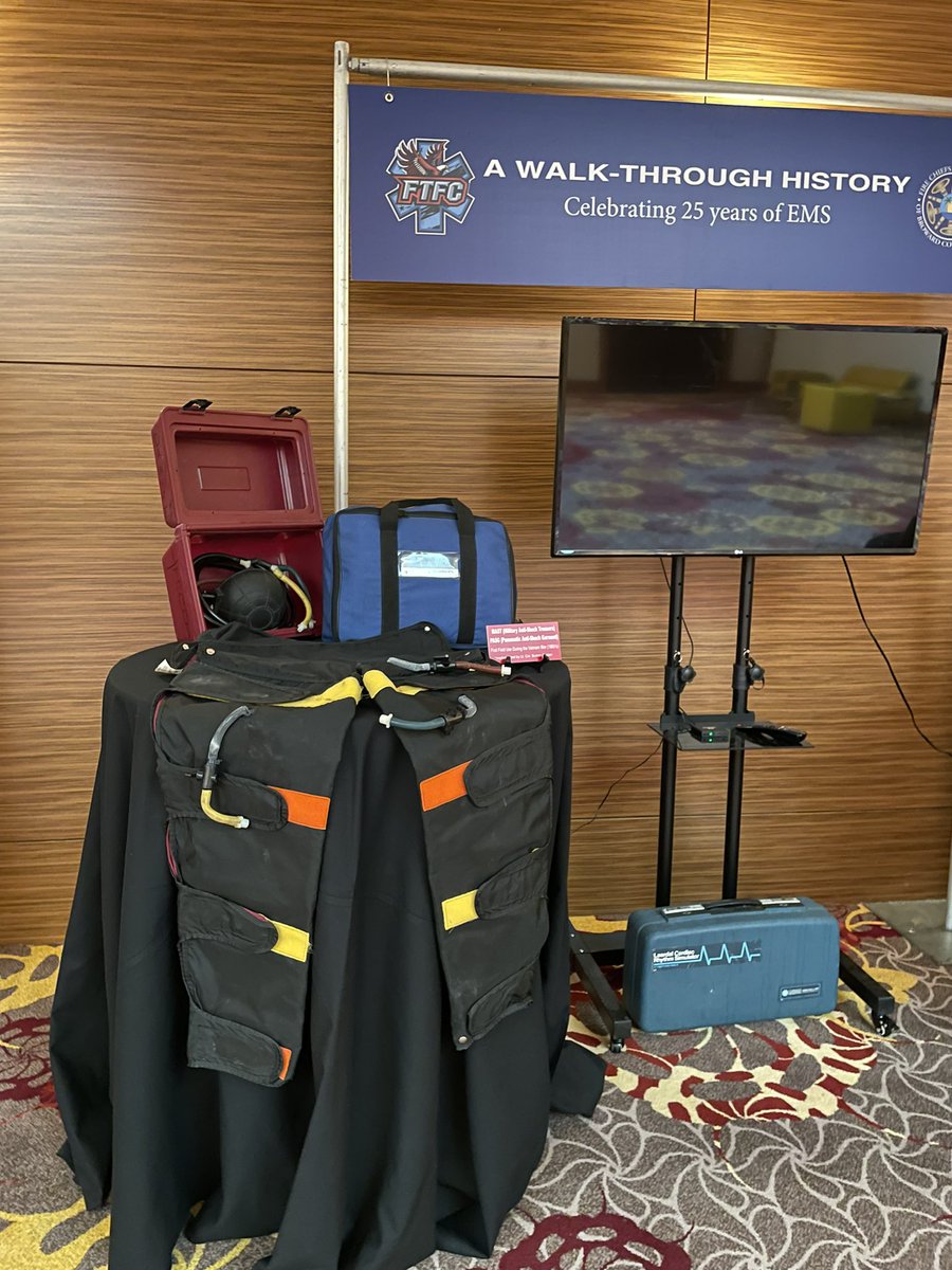 MiekoD's tweet photo. .@EaglesGather loved this display of #EMS history. Can someone share a pic of the entire display? #GatheringEagles22 #lifepak https://t.co/Vd1HvBzjv6