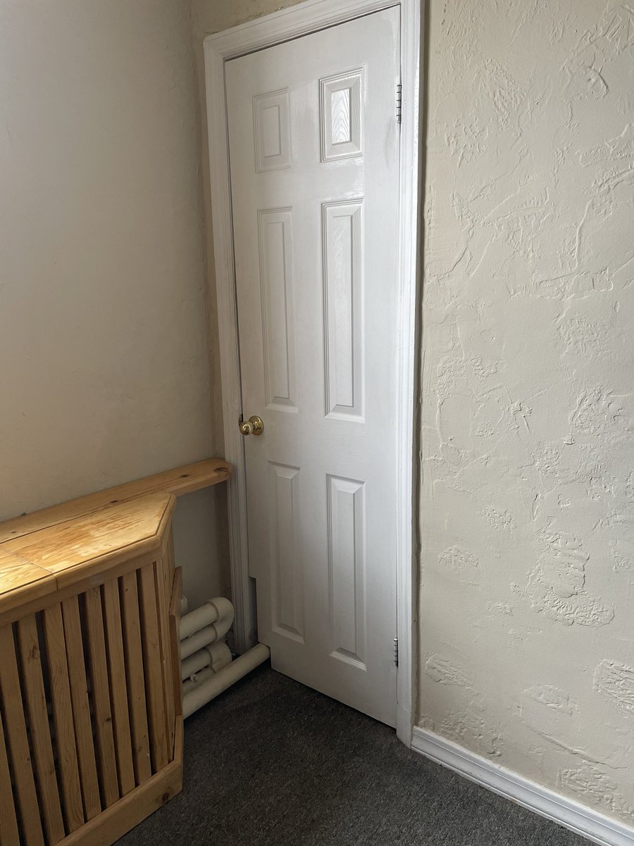 TweetingRen's tweet photo. Goodbye wonky door and 🐭 This humble office space allowed me to grow in a town I worried would stifle me. I’ve loved every minute of working for Founders Legal and will greatly miss the team. However, the universe has pushed me in another direction- back to my roots in tourism. https://t.co/olgl69wlDQ