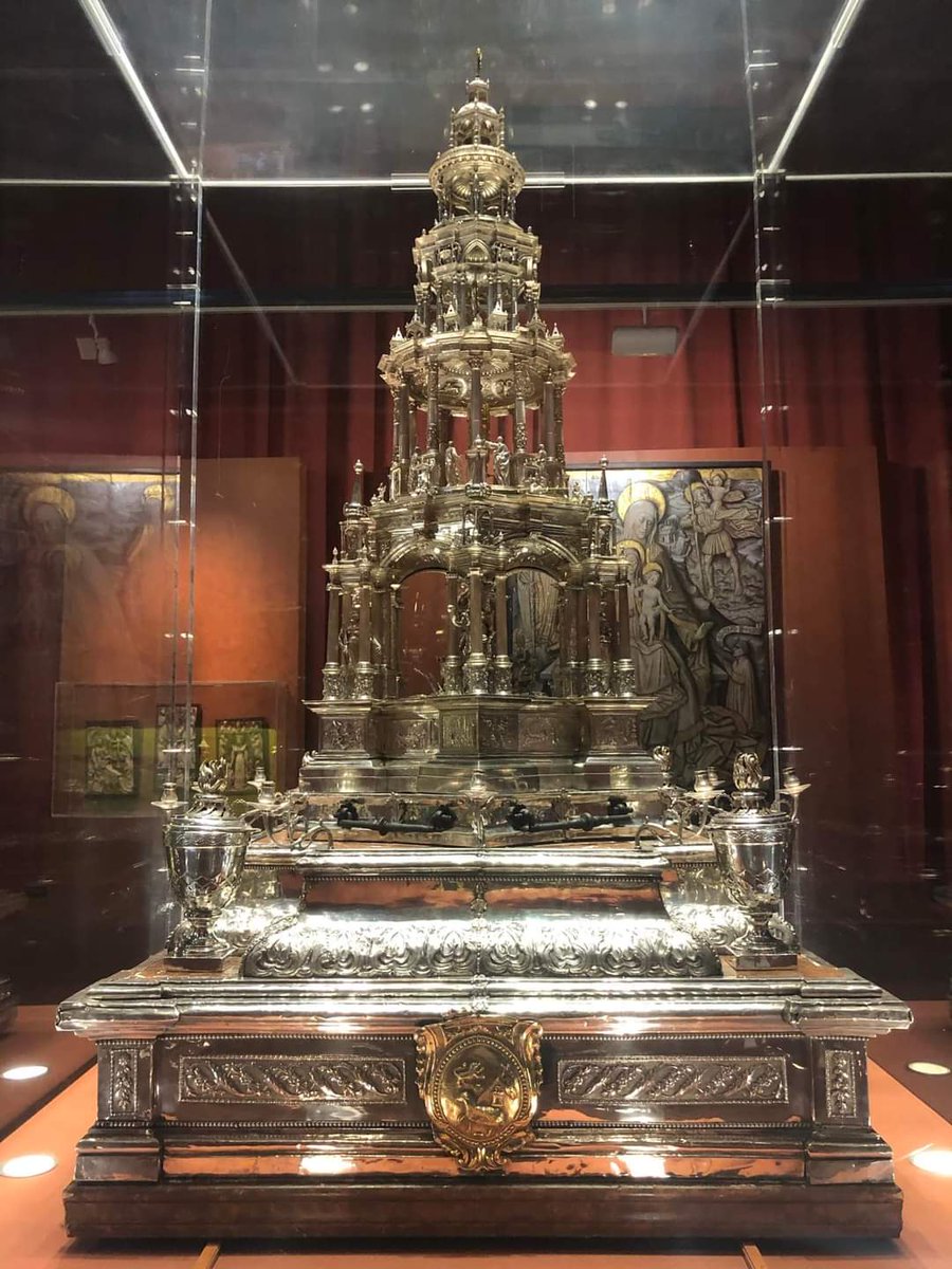 🟢⚪ Mañana, solemnidad del #CorpusChristi2022, nuestra Cofradía acompañará a nuestros hermanos de la <a href="/MedinaceliAvOfi/">MedinaceliAvOficial</a> en el altar que se instalará en el Arco del Grande al paso de la custodia que porta a Nuestro Señor.  
📸 J.Hernandez