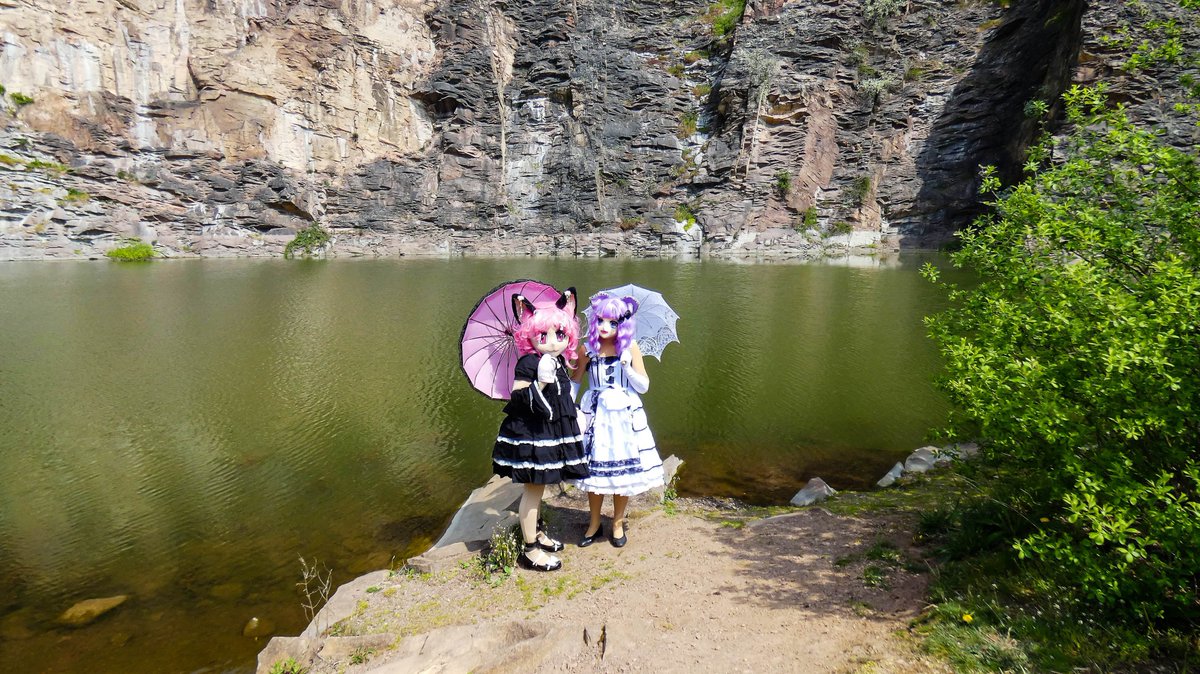Sabine_Yukico's tweet photo. Ichigo and Glitzi at Goethebruch
photo 05-2022 by Reiner Schreiber at Petersberg
https://t.co/heVf4CCmvH
#animegao #catgirl #cosplay #ichigo #kigurumi #lake #maid #petersberg #rock #umbrella #water #glitzi #goethebruch https://t.co/UwoHIMYWEw