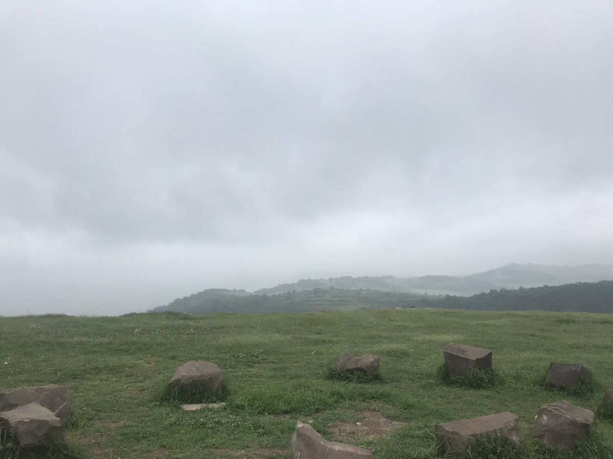 GaffarYakinca's tweet image. Paşinyan’ın “reqs ettiği” Cıdır Düzü’nde ve Şuşa kalesinde şimdi üç renkli Türk bayrağı dalgalanıyor.

Yaşasın Azerbaycan 🇦🇿
Yaşasın Azerbaycan Türkiye kardeşliği 🇹🇷🇦🇿
#QarabağBizimdir