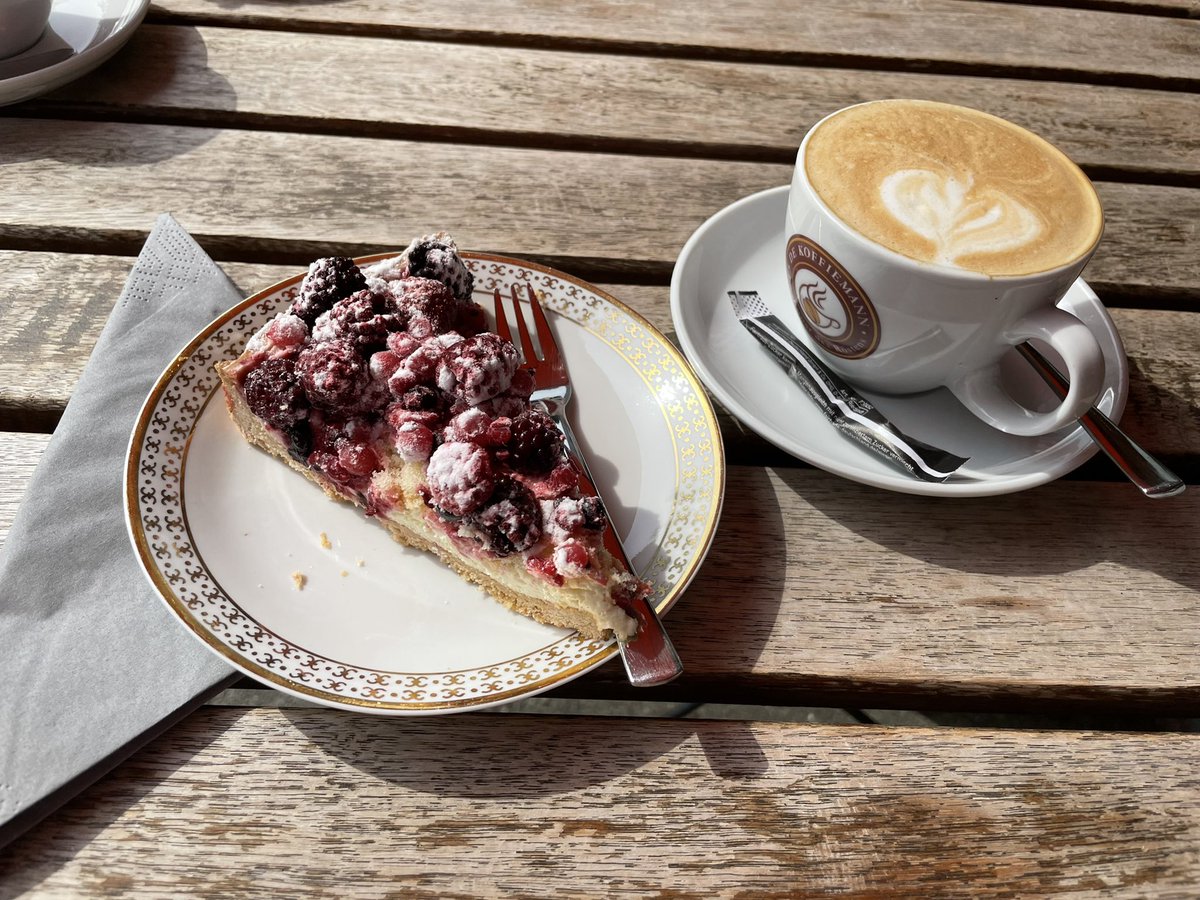 #Kaffee und #Kuchen geht doch auch noch um 5, oder?