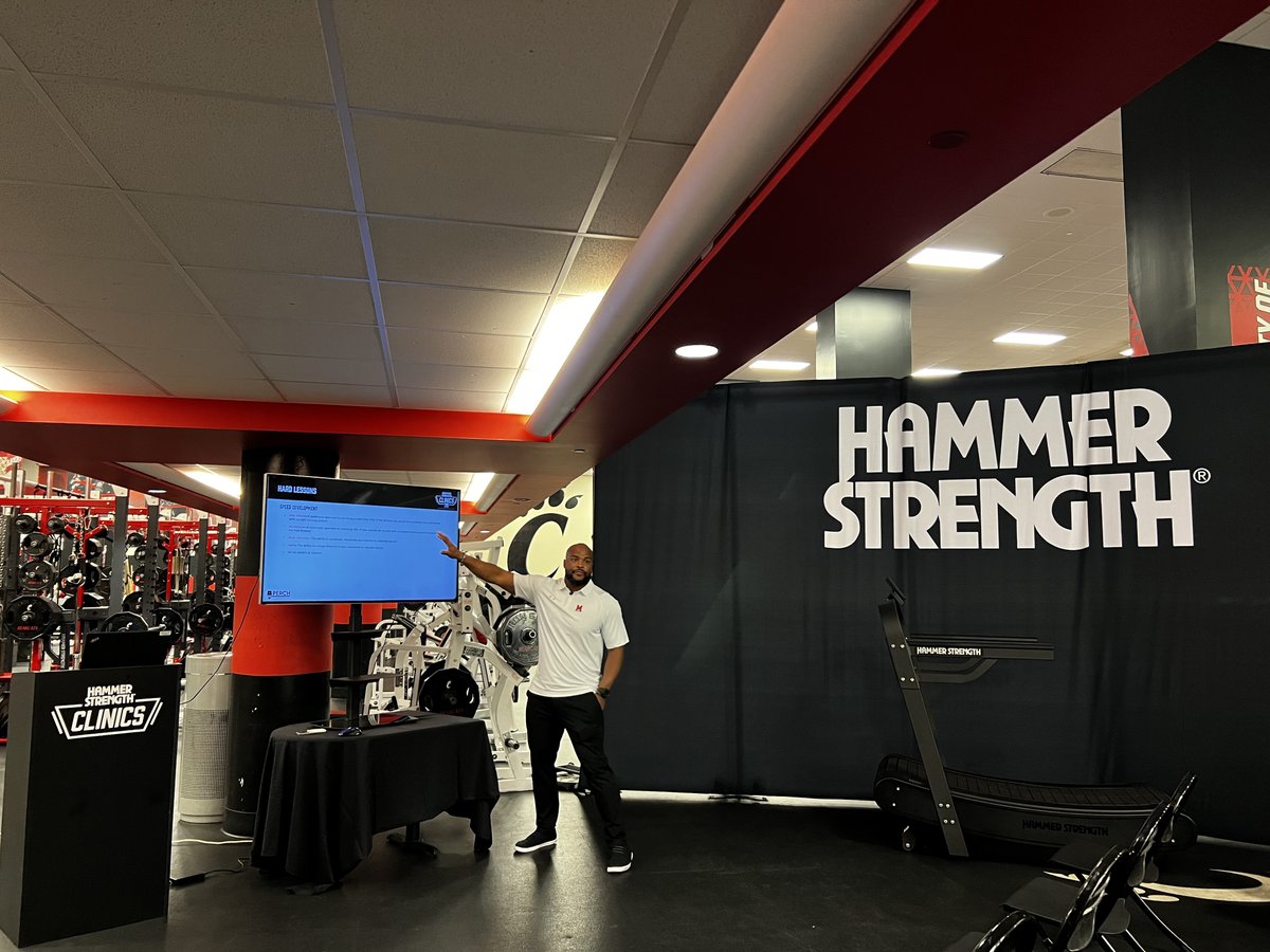 HammerStrength's tweet photo. Learning from some of the best in the business at the Hammer Strength Clinic @CoachRyanDavis @RealMattWenning @thebetarock https://t.co/sIVJpc0lOX