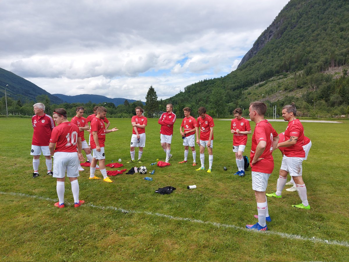 EVFK - <a href="/vagstranda/">Vågstranda IL A-lag</a> 4-1. Kampreferat kommer.