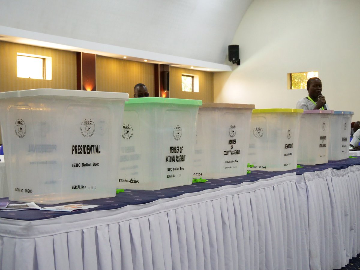 _BrianMatara's tweet photo. What more can we call for other than a peaceful#MappingKenyaGreen election. I hereby call every one to Peace as we approach Election Time. #Peacemaker #Peace1st #Democracy1st #MappingKenyaGreen #MappingKenyaGreen @UNDP @UNDP4Youth @YCC @RoySasaka @ObbypressF @BrianMatara1 https://t.co/LUhhEebEBA