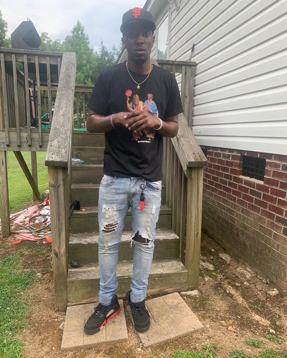 MTS_Jiggs's tweet image. Gave You Your Heart Back, Gave Me Mines Back In Pieces..  #FreeDee 🧡🔓