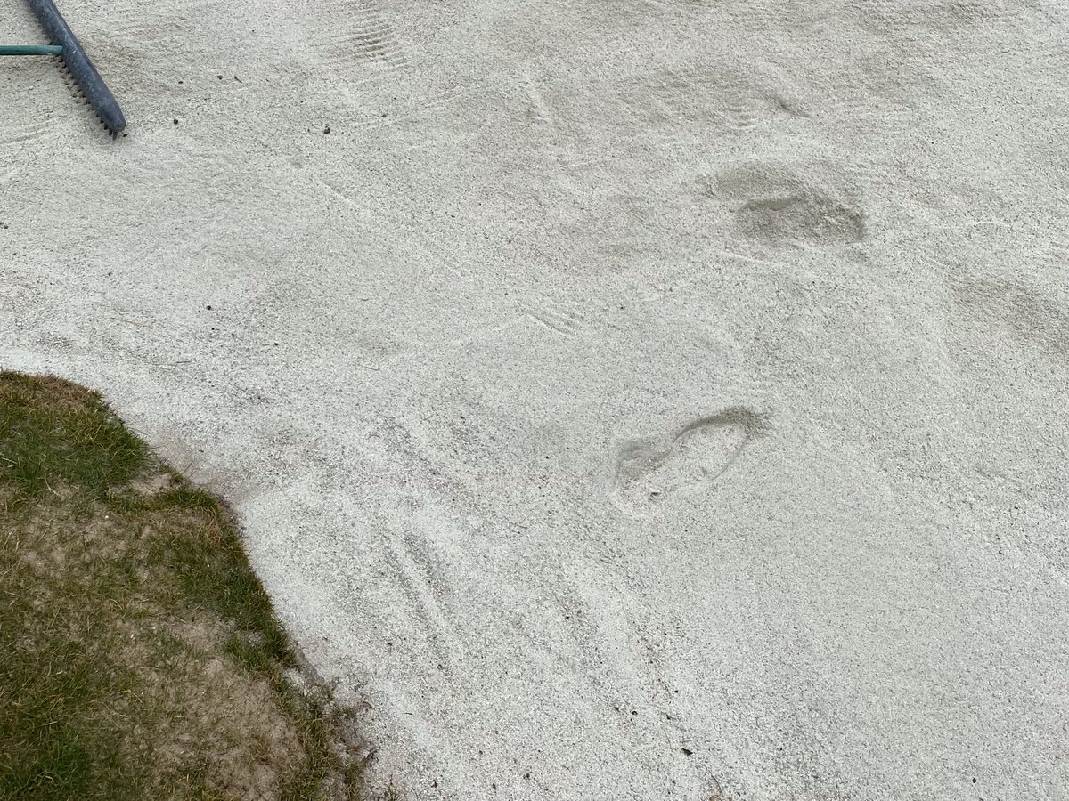 So even though we are changing bunker sand, we still have golfers that need to find a sport that suits their personalities and give us all a brake. <a href="/CM_HGC/">HuddersfieldGC Green</a> 🤷‍♂️