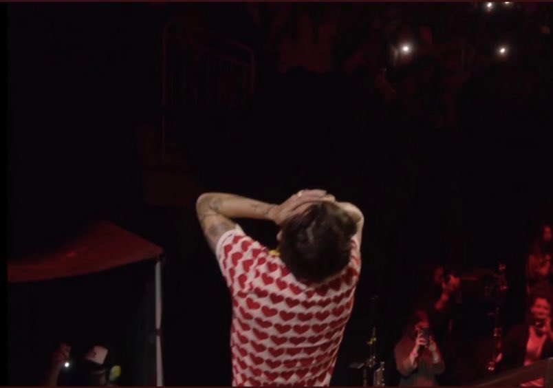 canyonmoonblu's tweet photo. i am NOT okay https://t.co/na7keToL2T