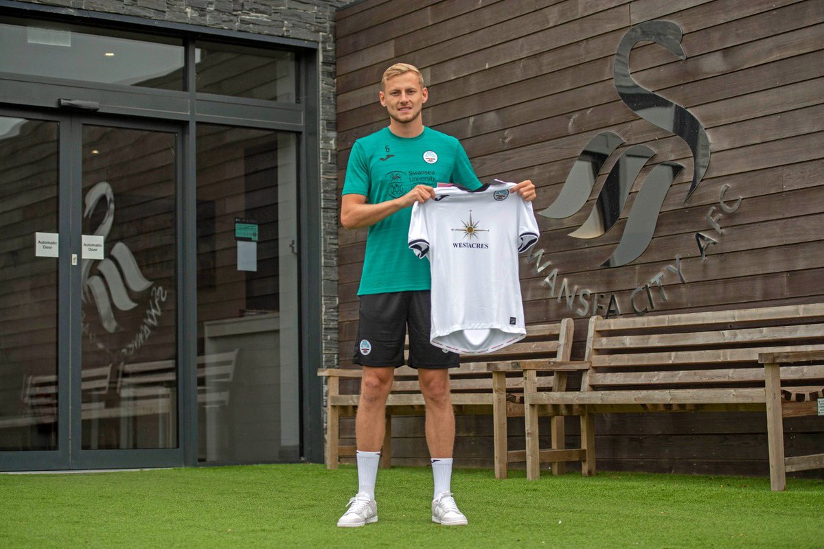 Harry (@harrydarling10) on Twitter photo Delighted to be joining Swansea City and start the next stage in my career. It's a huge honour for me to be joining a Club the size of Swansea and I can't wait to meet the fans next season! The work starts now! YJB. <a href="/SwansOfficial/">Swansea City AFC</a> Delighted to be joining Swansea City and start the next stage in my career. It's a huge honour for me to be joining a Club the size of Swansea and I can't wait to meet the fans next season! The work starts now! YJB. <a href="/SwansOfficial/">Swansea City AFC</a>