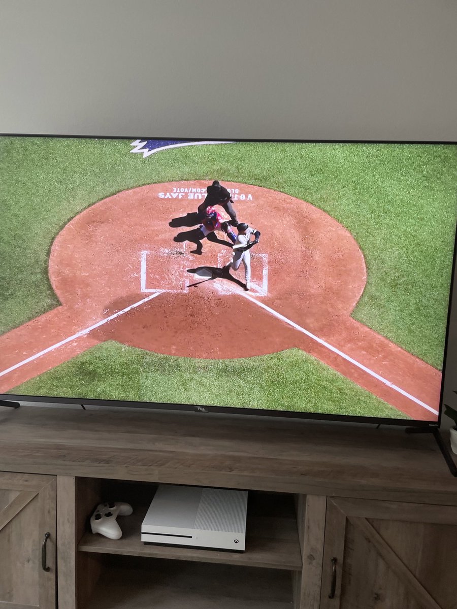 ScottsOnAir's tweet image. This pitch was called Ball 4 and this swing was called a check swing. Wtf is going on here?